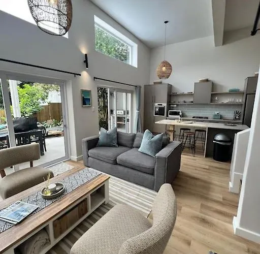 Theresa Way Double Volume Apartment